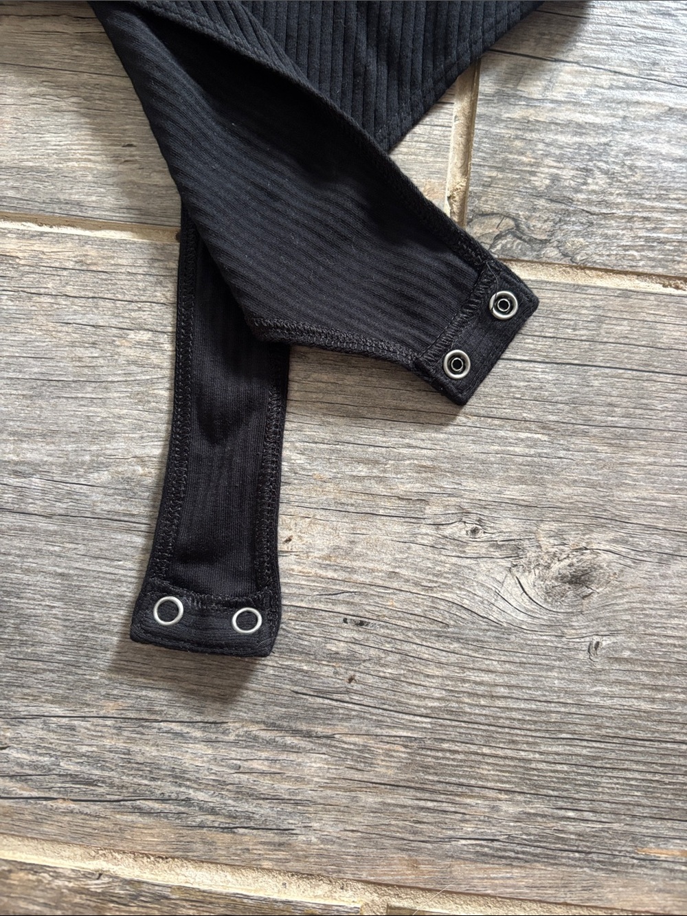 American Eagle Outfitters Black Ribbed Halter Bodysuit - Picture 4 of 6